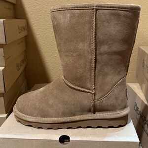 Bearpaw Elle Short Wide Boots - hickory
